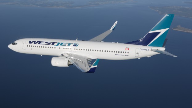 737-800_Over_sea-medrez