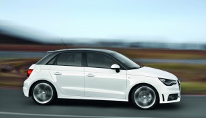 AUDI AG: Absatzplus in allen Regionen /Audi hat im Februar die Verkaeufe in allen Weltregionen gesteigert und mit 106.600 Auslieferungen den Vorjahresmonat um 16,6 Prozent uebertroffen. Besonders stark zog die Nachfrage in China an: 65,7 Prozent Wachstum befeuerten dort einen neuen Bestwert von 31.352 Einheiten. Weiterhin zweistellig legte Audi auch in Nordamerika zu (+10,9 Prozent). In Europa brachten der Audi Q3 und der im Februar in die ersten Maerkte eingefuehrte A1 Sportback zusaetzliche Kunden zu den Audi-Haendlern.