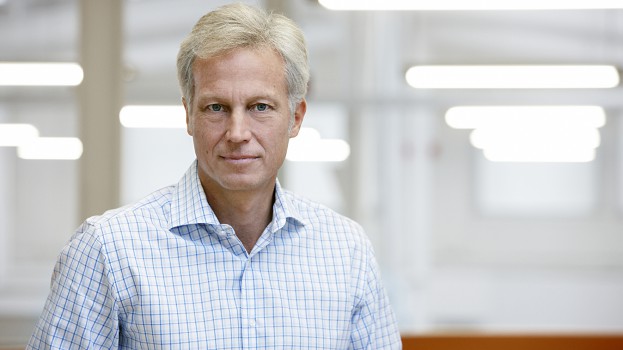 AndrewBergstrom_Portrait_Sept2012_LoRes (1) (1)