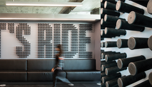 Having already created an immersive environment for bikers with 1903: A HarleyDavidson
Café, the agency did the same for Harley-Davidson employees. Zulu’s design group designed the entire Harley-Davidson Canada head office complete with a “Let’s Ride” sign made out of 1,100 motorcycle handgrips in the lunchroom.