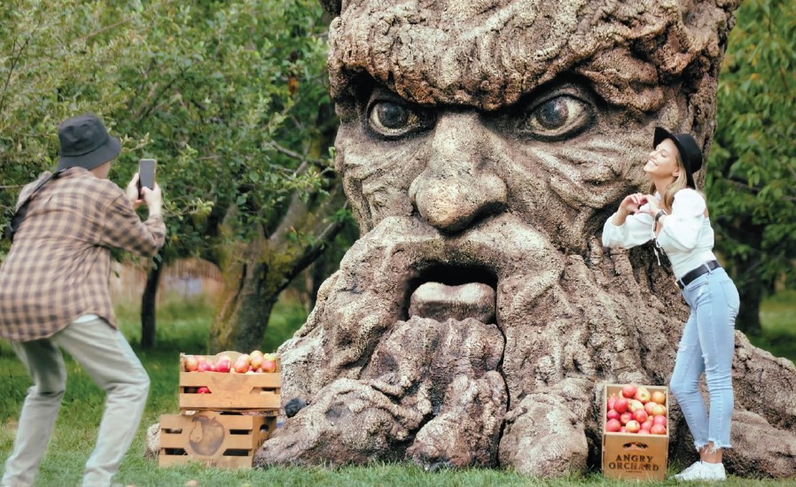 Angry Orchard Hard Cider beverages are made with 50% less sugar than leading competitors, and to show consumers they are “Not So Sweet,” the brand’s angry tree mascot chirps at passersby about their fashion choices and selfie-snapping behaviour.